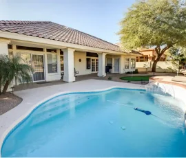 Pool Building (4)